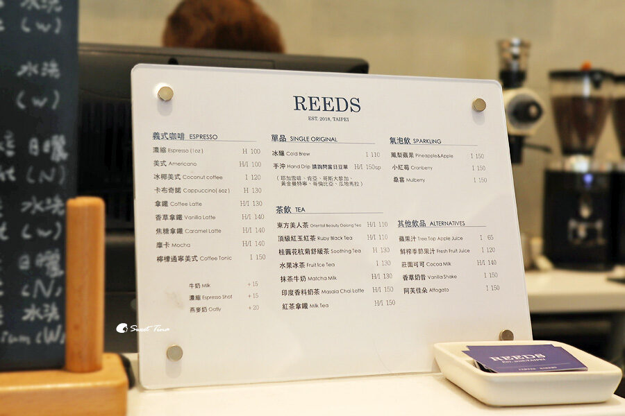 REEDS coffee & bakery
