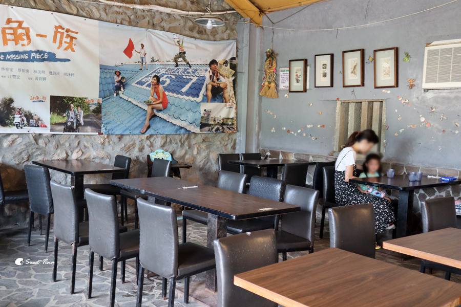 貢寮咖啡廳 | 黃金咖啡海岸 – 用餐提供沖洗及換衣. 玩水用餐一次滿足 / 東北角咖啡廳
